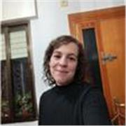 Profesora licenciada con alta experiencia impartiendo varias asignaturas como matemáticas, lengua, inglés , física...