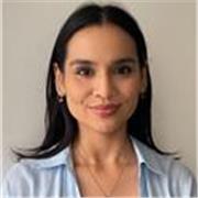 Soy comunicadora con experiencia en enseñanza de idiomas y una metodología práctica orientada a la conversación. 