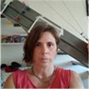 Laureata in lingue e traduttrice