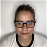 Profesora de audiovisuales (parte práctica y teórica), historia del arte, historia y geografía. Refuerzo y ayuda en comentarios de texto