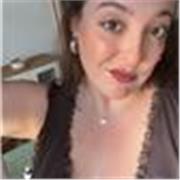 Profesora de canto para todas las edades y niveles, a partir de 6 años. 