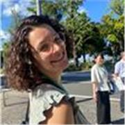 Profesora de inglés con enfoque pedagógico y educativo