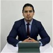 Psicólogo Clínico de formación, Magister en Neuropsicología y Maestrante en Gestión Educativa y Dirección de Centros Educativos. 