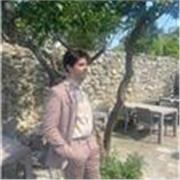 Fatica con la matematica? Con pazienza e un metodo su misura, ti aiuterò a capire e superare ogni ostacolo.