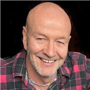 Experienced business person, career coach and personal branding specialist.