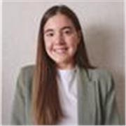 Amable, paciente, resolutiva, organizada, competente, empática y cercana 