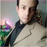 Profesor de Ciencias sociales imparte clases a pesonas de todas las edades