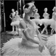 Profesora de Ballet y Bailarina profesional enseñando ballet a cualquier nivel