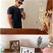 Profesor joven de matemáticas capacitado para enseñar a alumnos de nivel escolar hasta bachillerato.