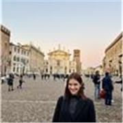 Laureata in giurisprudenza e con certificazione inglese C1 offre lezioni private in diritto e inglese e aiuto compiti