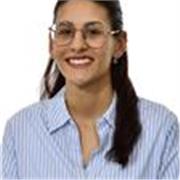 Soy una persona con mucha energía, implicada y amigable. Puedo dar clases a jóvenes hasta segundo de la ESO  en cualquier materia