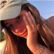 Profesora nativa de italiano e inglés ofrece clases on line de italiano e inglés para niños, adolescentes y adultos. Licenciada en Relaciones Internacionales.