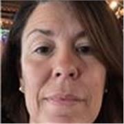 Profesora de apoyo con gran vocación y dedicada a dar toda clase de apoyo a todos los niveles dedicada Primaria