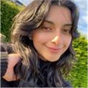 Clases de inglés para estudiantes y adultos, con enfoque en aprendizaje efectivo y preparación de exámenes internacionales