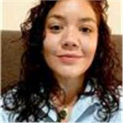 Profesora de español ofrece clases para todas las edades y niveles