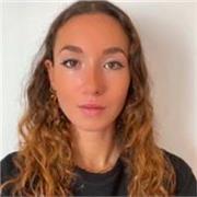 Professeur d'Art plastique expérimenté avec 3 ans de pratique