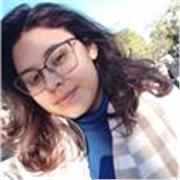 Estudante de biomedicina dá aulas de reforço escolar