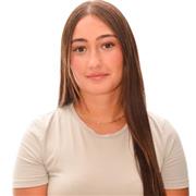 Chica joven apasionada del aprendizaje y la enseñanza