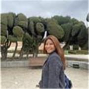 Ingeniera en ciencias empresariales. Mater en administración pública y cursando un posgrado en marketing y comunicación digital