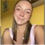 Profesora que ofrece clases particulares a primaria y ESO en diversas asignaturas con un horario flexible