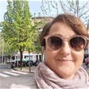 Profesora de euskera da clases a todos los niveles