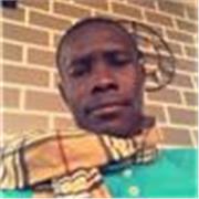 Professeur particulier donne des cours de biologie fondamentale aux étudiants en besoin