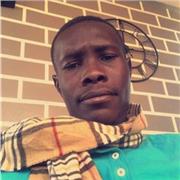 Professeur particulier donne des cours de biologie fondamentale aux étudiants en besoin