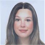 Estudié la carrera de traducción e interpretación, con los idiomas español, inglés y alemán.