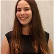 Estudiante universitaria con nivel avanzado en inglés y experiencia previa dando clases de idioma