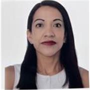 Me defino como una profesora de español dinámica y consciente de las necesidades reales de mis estudiantes de todos los niveles.