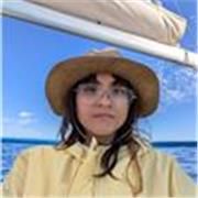 Profesora en Biología apta para todas las edades.