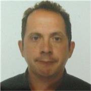 Profesor licenciado en ciencias químicas da clases particulares.