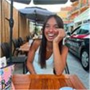 Studentessa di 4^ liceo linguistico (inglese, tedesco, spagnolo)