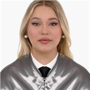 Profesora de Catalán y Castellano además de Historia. 
Mi proposito es dar clases a niños de primaria