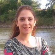Me defino como una persona comprometida, empática y con vocación por la enseñanza. Disfruto compartir conocimientos.