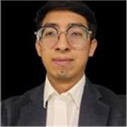 Maestro de Ingles con experiencia en adultos universitarios