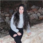 Profesora para todos los cursos de educación primaria y primeros de la ESO. Títulada en Pedagogía y Magisterio de Educación Primaria