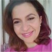 Professora alfabetizadora com experiência em dificuldade de aprendizagem