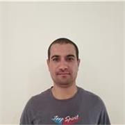 مدرس لغة عربية يدرس الأطفال من جميع الاعماؤ