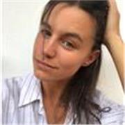 Profesora titulada en educación infantil, con una experiencia de más de 5 años, incluidos 3 años en el extranjero. 