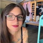 Profesora de arte (dibujo y pintura) cursando en la Barcelona Academy of Art. Doy clases a todo tipo de alumnado