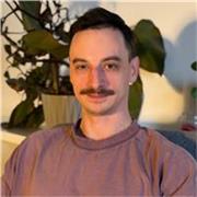 Magister psychologii prowadzi praktyczne korepetycje dla uczniów i studentów online oraz we Wrocławiu.