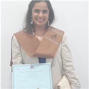 Ingeniera naval titulada, con pasión por los números.