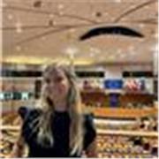 Alumna de último año de carrera con experiencia previa enseñando catalán