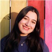 English teacher with a focus on oral communication