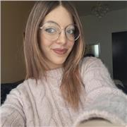 Diplomata al liceo Linguistico e studentessa di Medicina e Chirurgia, offro ripetizioni individuali