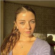 Imparto clases de inglés a niños y adolescentes del nivel FCE (first) o inferior. Las clases pueden ser presenciales u online