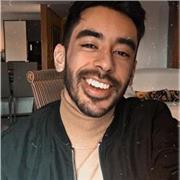 Profesor de canto especializado en coaching vocal dirigido a todas las edades. Conoce tu voz y trabaja para potenciarla