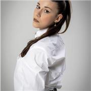 Se hai bisogno di ripetizioni di tedesco e inglese, sono la persona che fa al caso tuo ;)