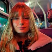 I am fluently bilingual in french and English and I'm looking for others to share my knowledge with